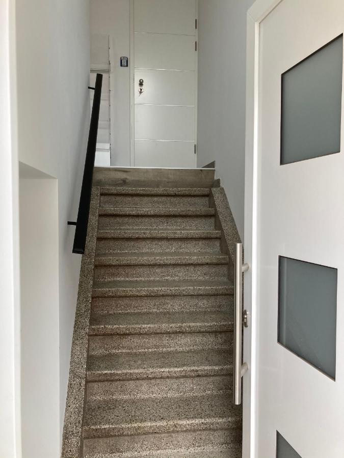 Les Duplex De La Place Des Ecoles Spa Exterior photo